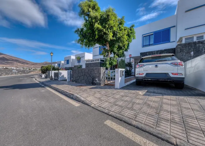 Marina- Heated Pool *