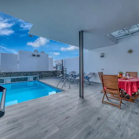 Marina- Heated Pool *