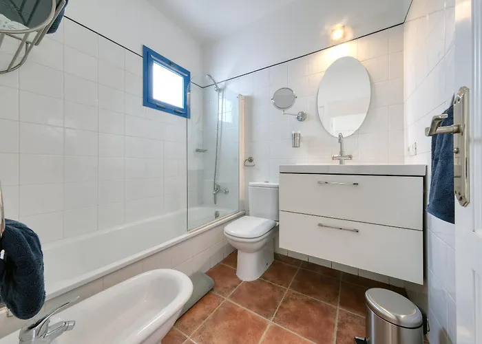 Marina- Heated Pool Villa Playa Blanca (Lanzarote)